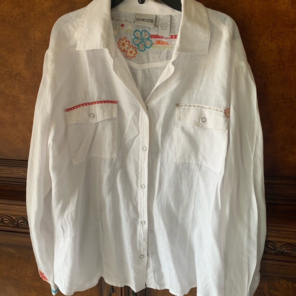 Blouse - Picture 2 of 3